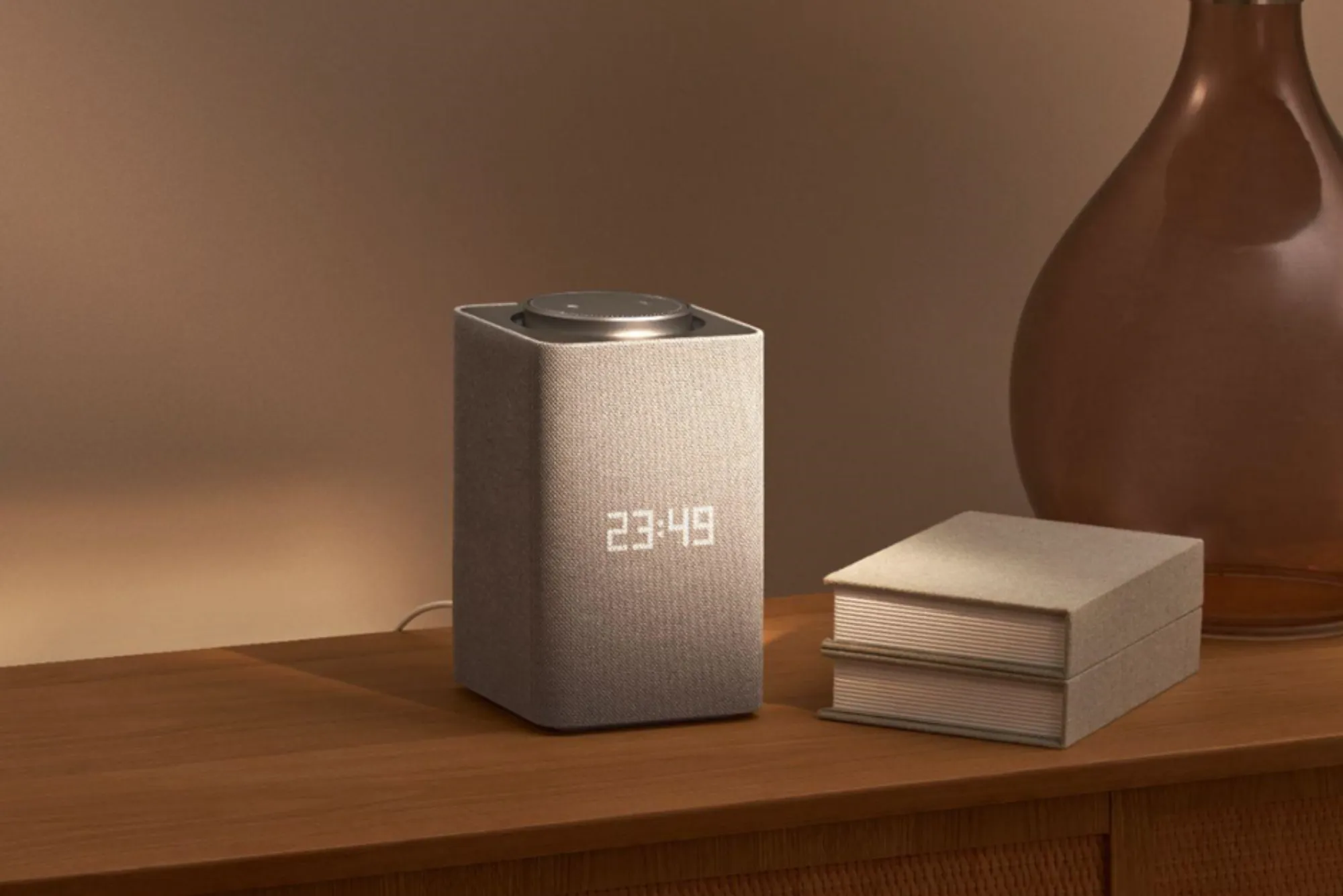 Yasmina Max AI-speaker