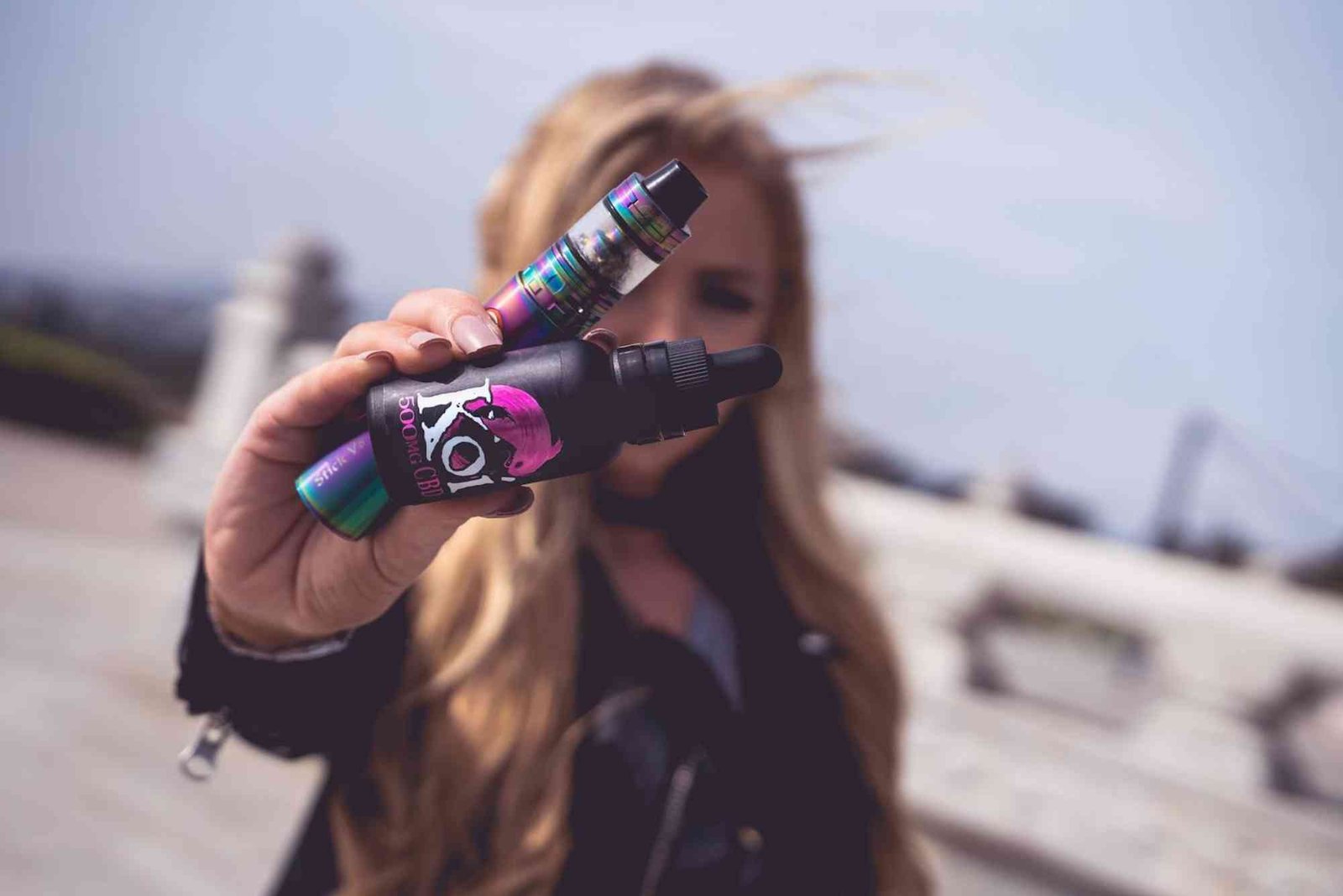 CBD E-Liquid Review: Best Picks & Effects