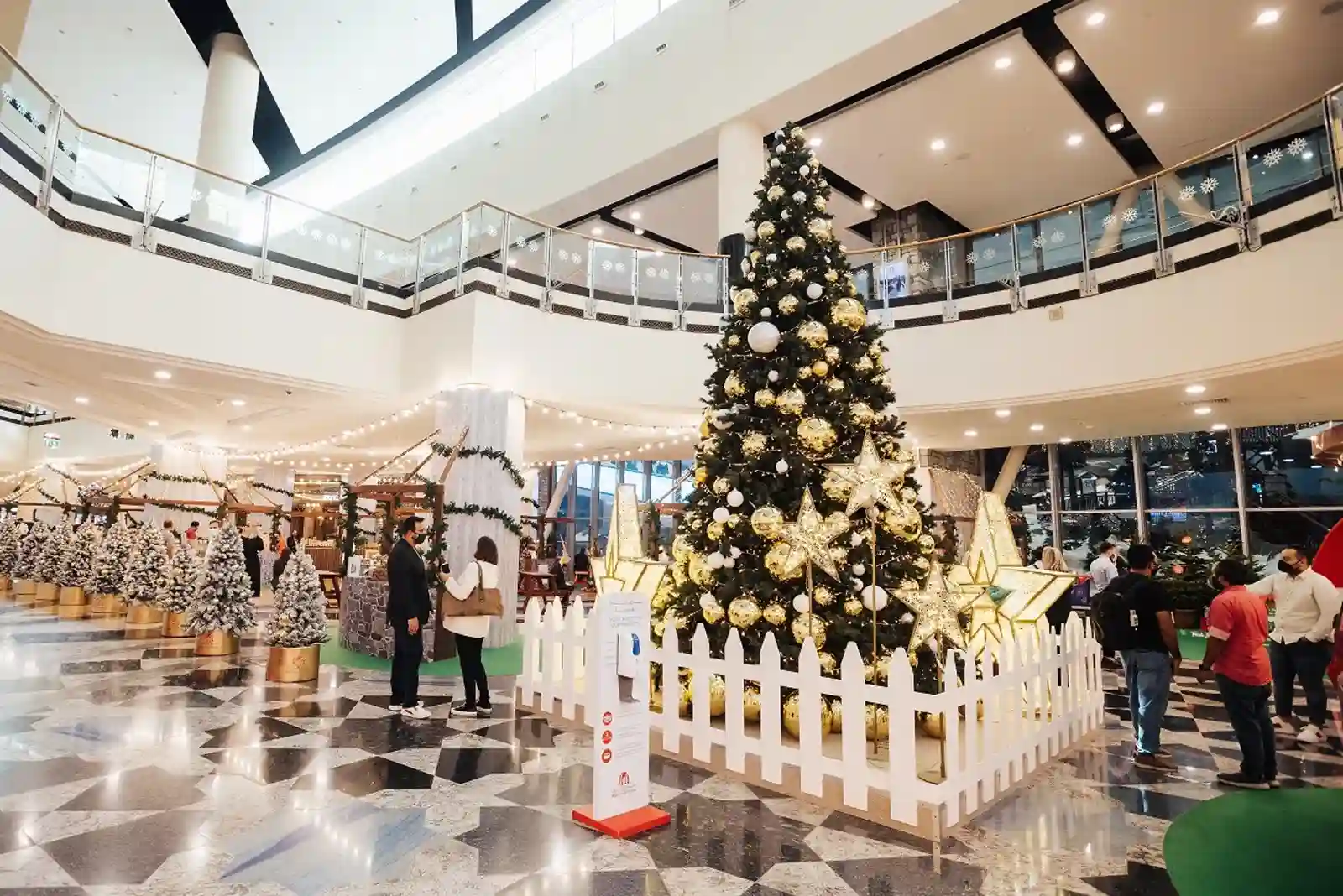 The Art of Gifting: Why Smart Tech is the New Tradition in the UAE's Festive Seasons